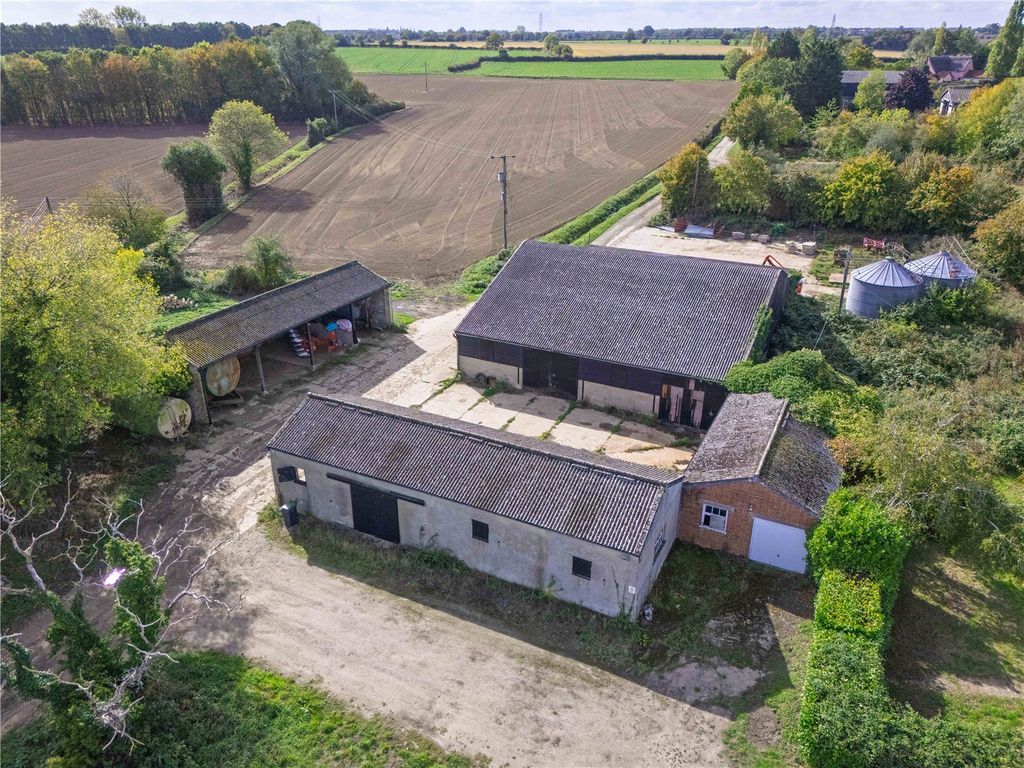 Property photo 3 of 7 Picture No. 02