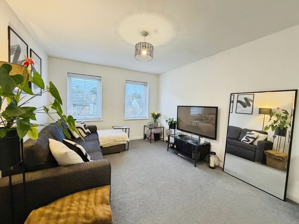Property photo 2 of 9 Pbox-Img.Jpg