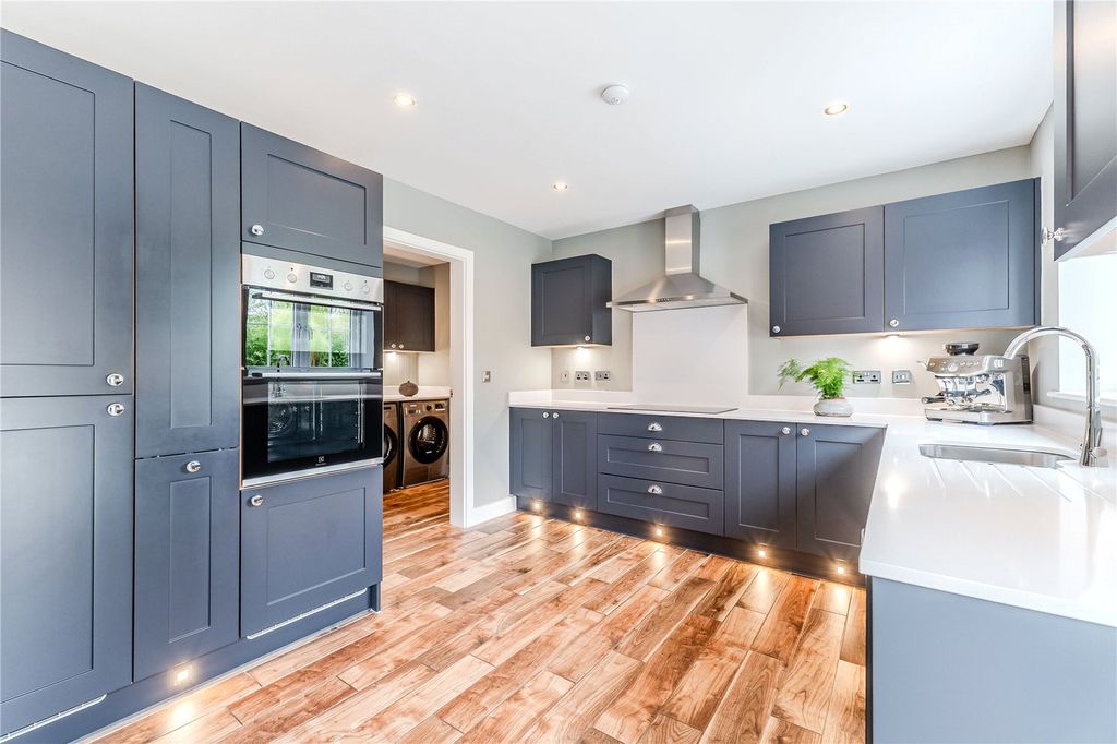 Property photo 3 of 22 Picture No. 25