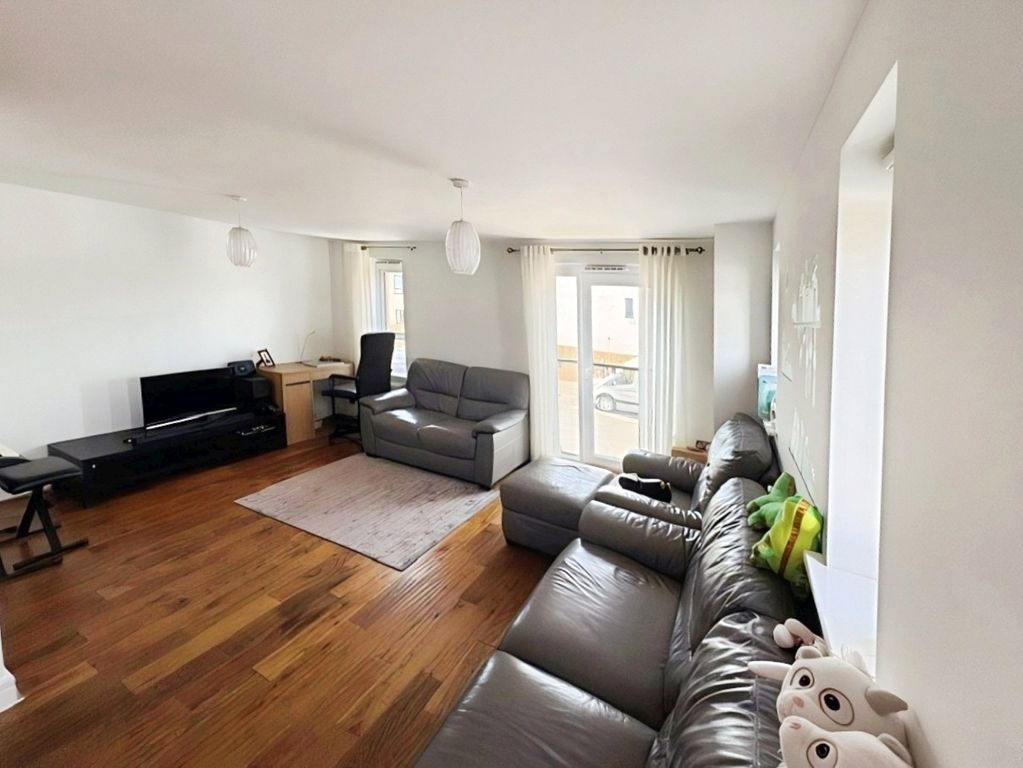 Property photo 2 of 11 2 - Picture No. 08