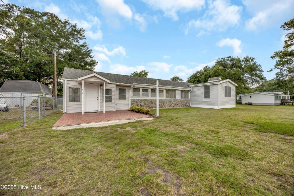 Property photo 1 of 27