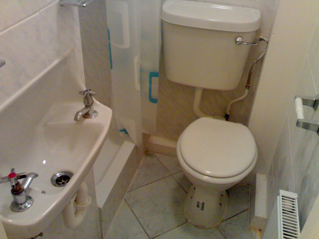 Property photo 2 of 4 Shower Room