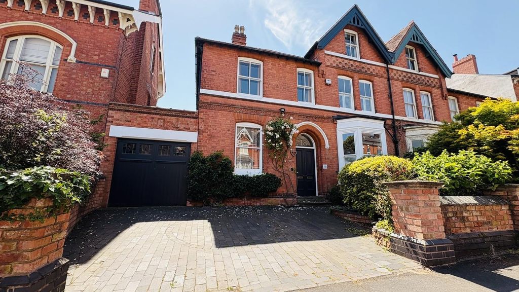 Property photo 1 of 53 Approach