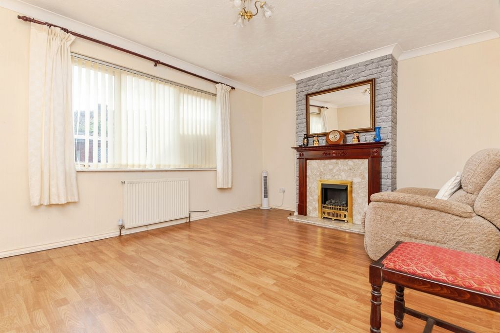 Property photo 3 of 12 Living Room