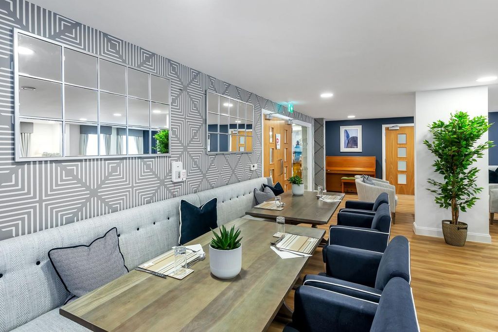 Additional image 21 of 2 bed flat for salePegs Lane, Hertford SG13