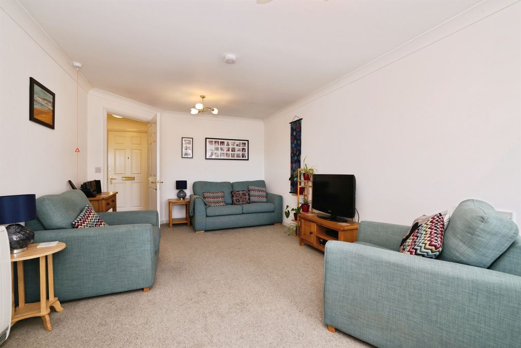 Property photo 2 of 15