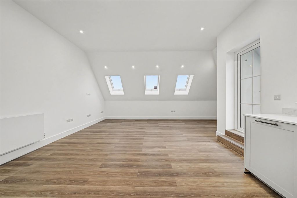 Property photo 3 of 14 3.Jpg