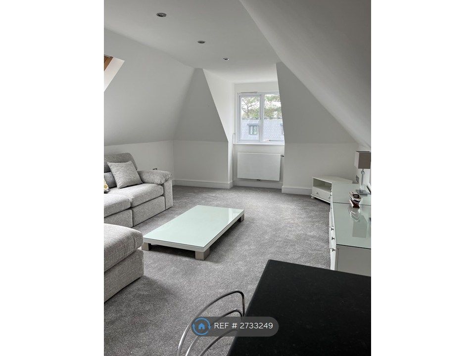 Property photo 2 of 28