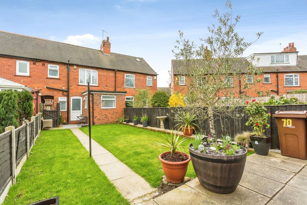 Property photo 3 of 18