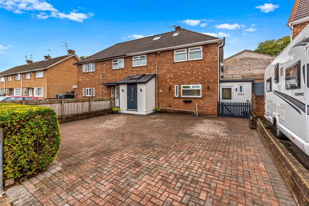 Property photo 1 of 38 Poplar-Road-39.Jpg