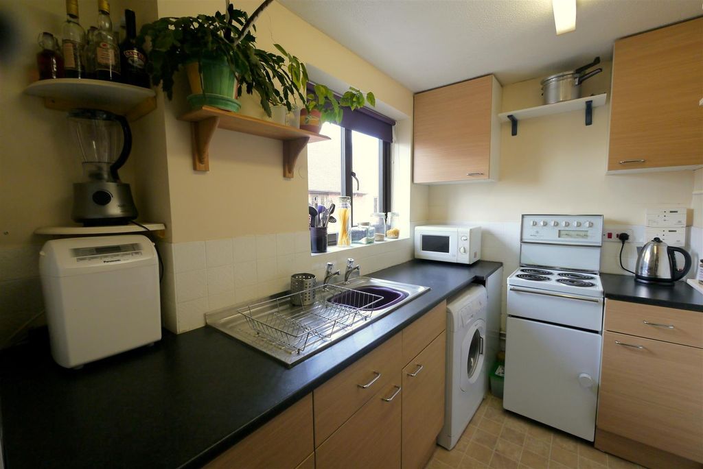 Property photo 3 of 6