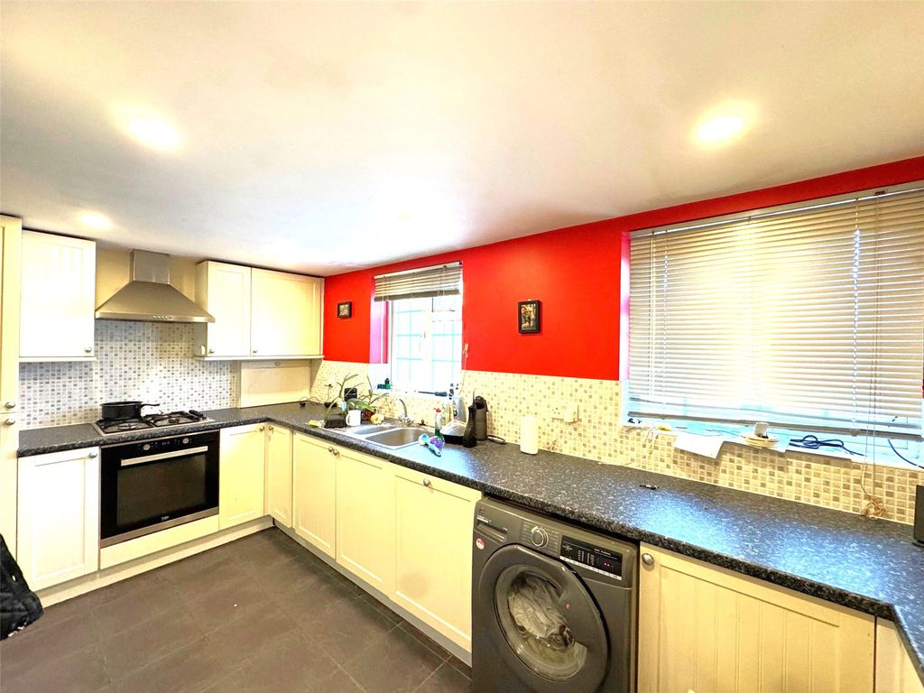 Property photo 2 of 12 Picture No. 23