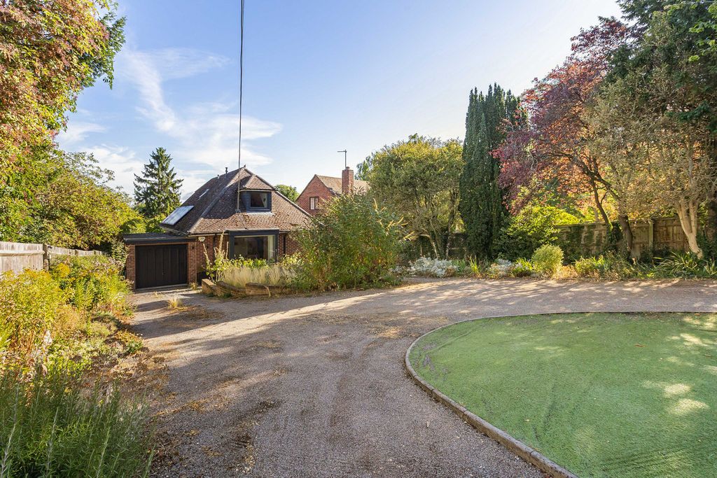 Property photo 1 of 26
