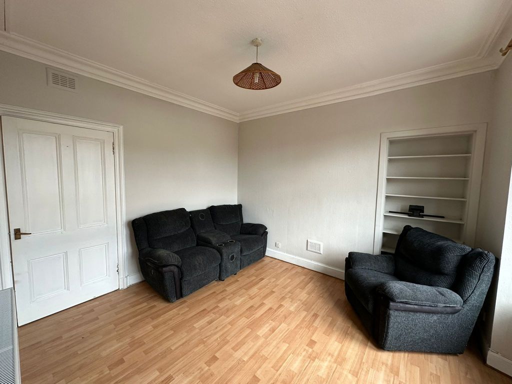 Property photo 3 of 11 Gallery