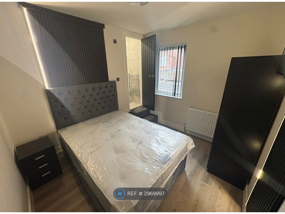 Property photo 1 of 2