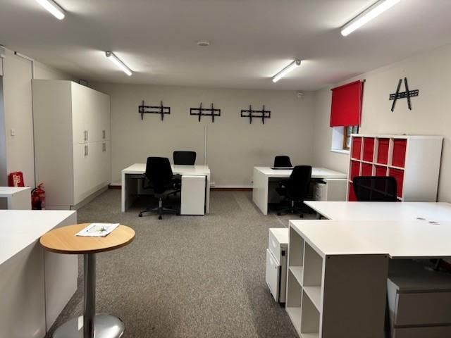 Property photo 3 of 6 Tufton Warren 4.Jpg