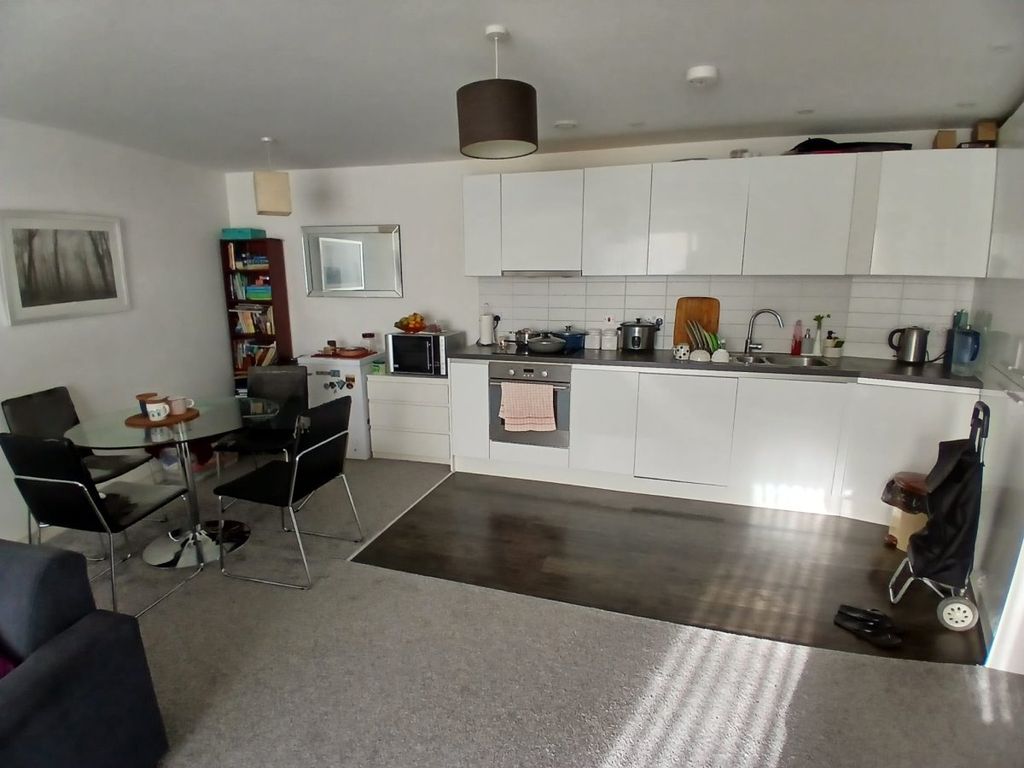 Property photo 3 of 4