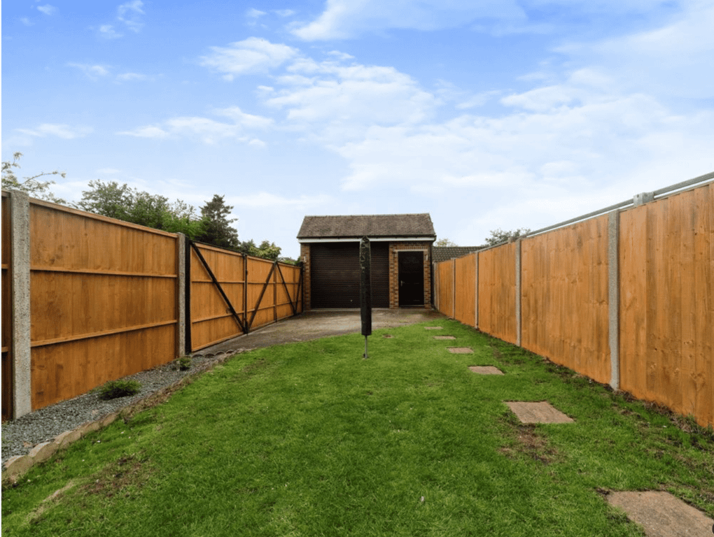 Property photo 2 of 18