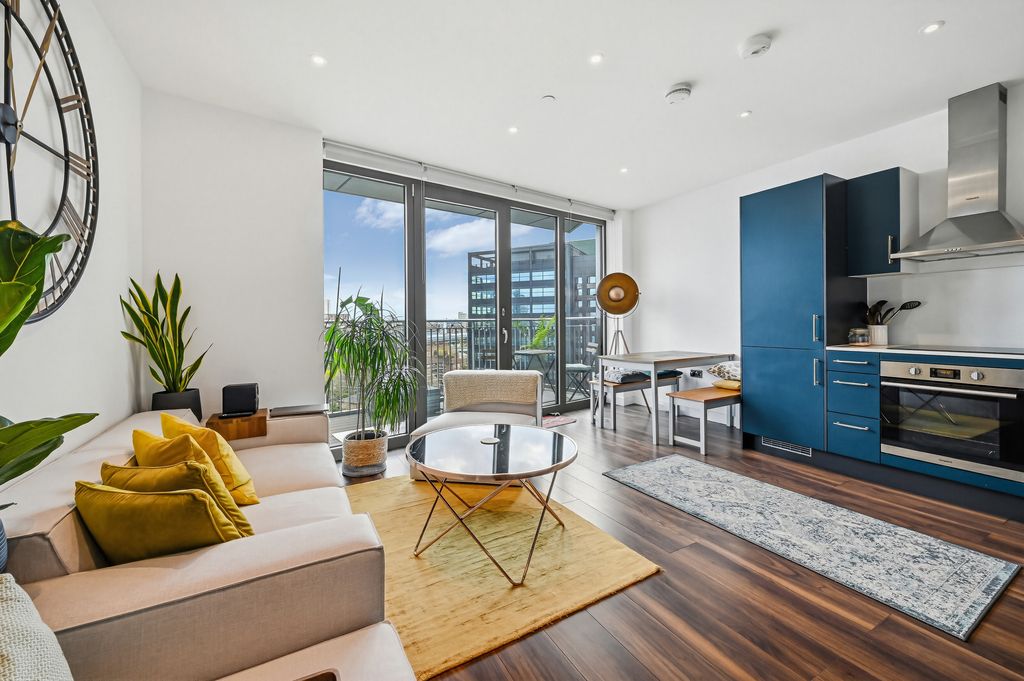 Property photo 3 of 8