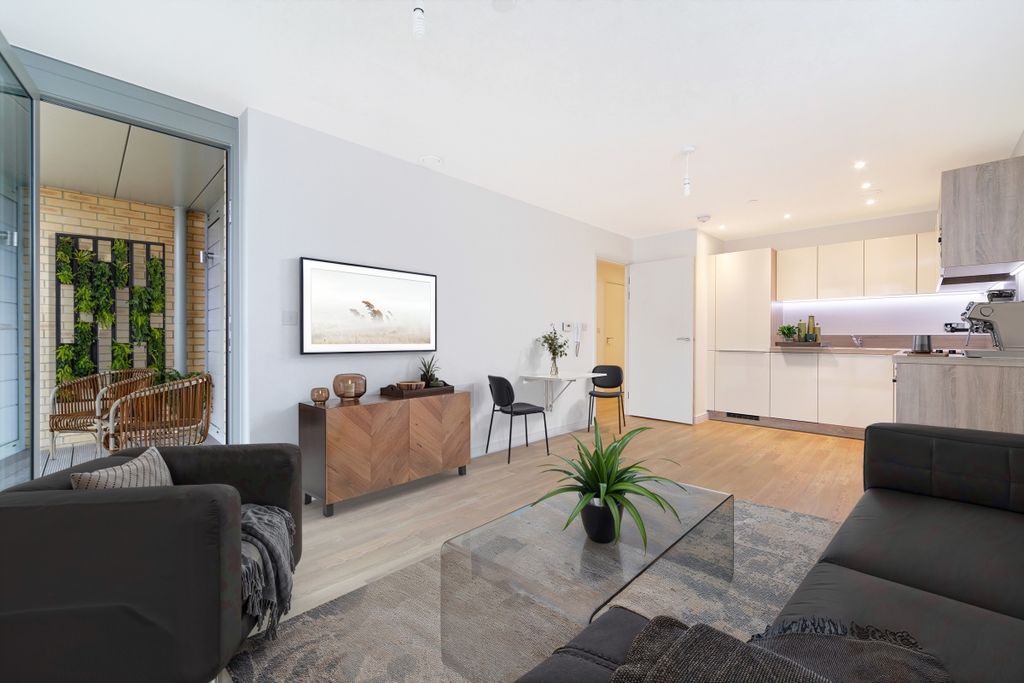 Property photo 1 of 8 Property_4F14___J...