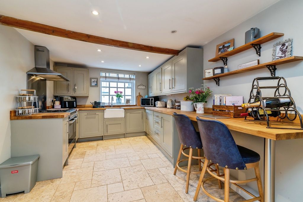 Property photo 1 of 24 Kitchen