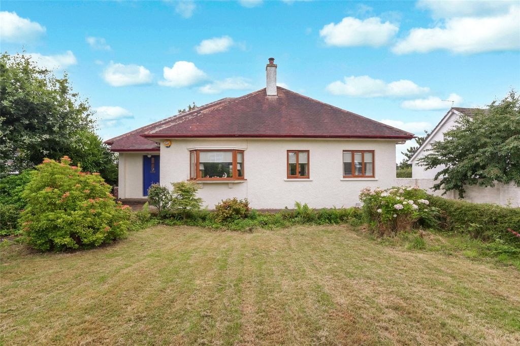 Property photo 2 of 17 Front
