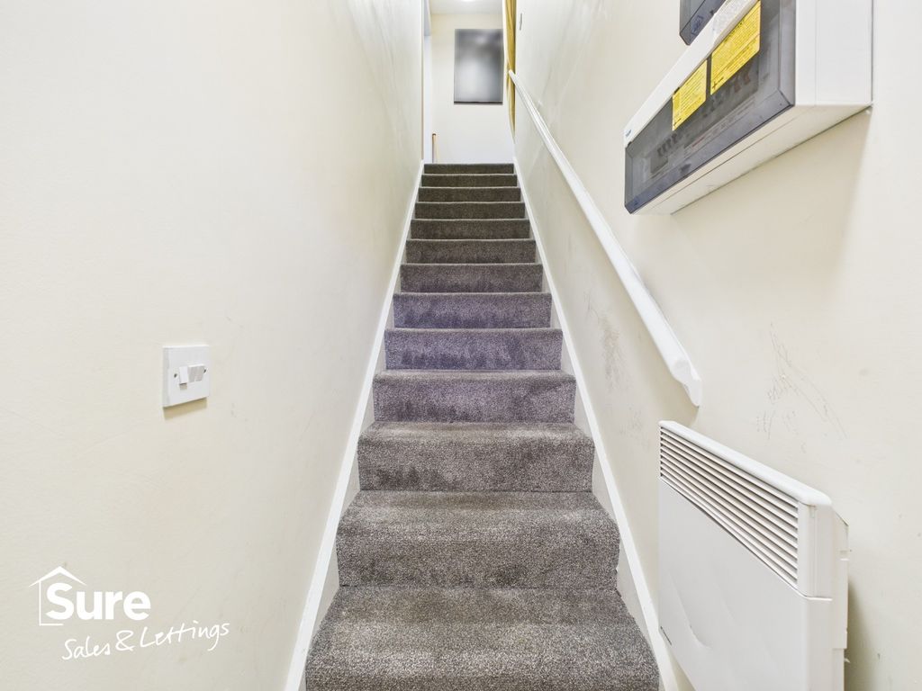 Property photo 3 of 17 4784243