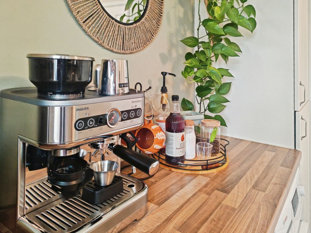 Property photo 3 of 24 Time For Coffee