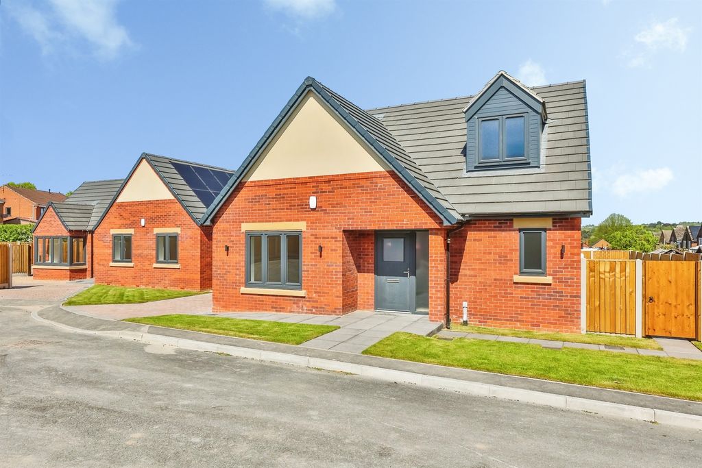 Property photo 1 of 31