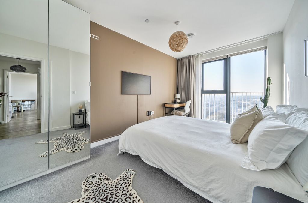 Property photo 3 of 23 1430837-23-69Bc28...