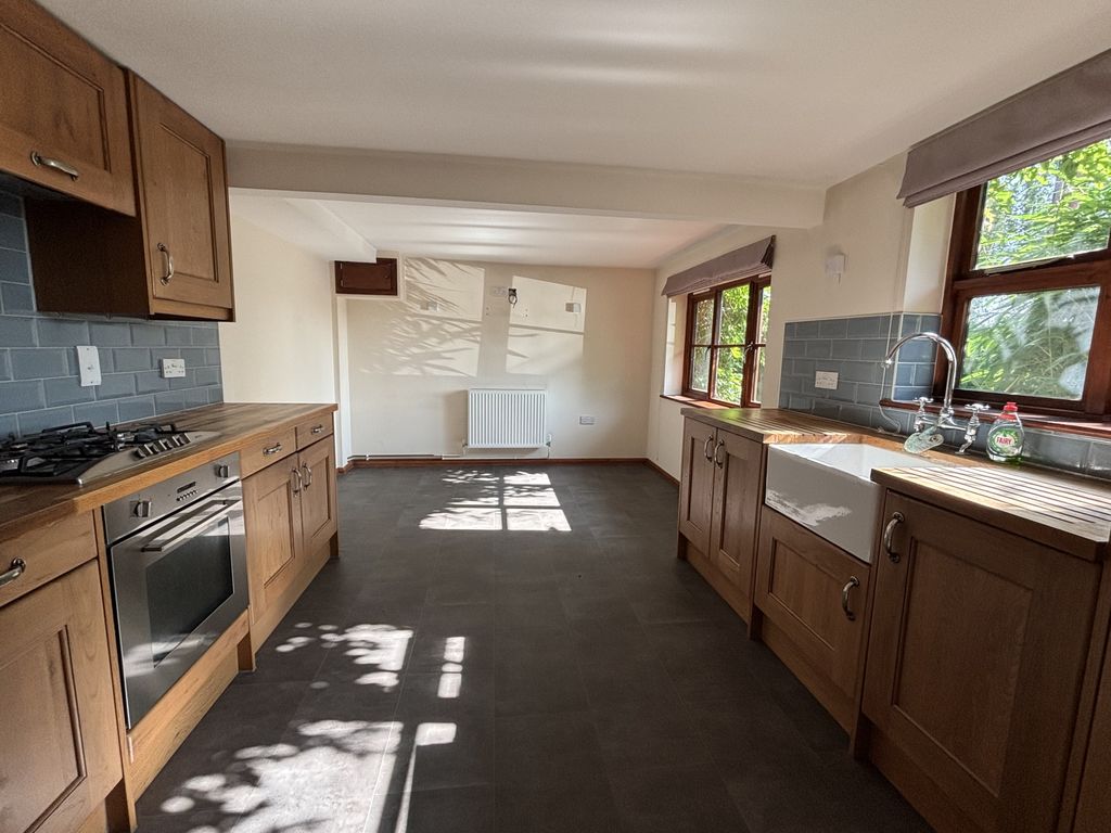 Property photo 3 of 11 Img_2036