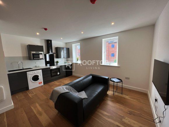 Property photo 2 of 13 9603300.Jpg