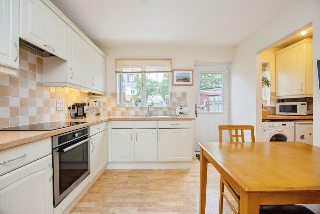 Property photo 2 of 19 Photo