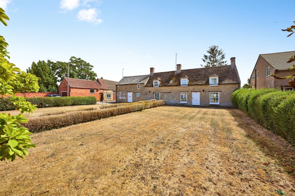 Property photo 2 of 19