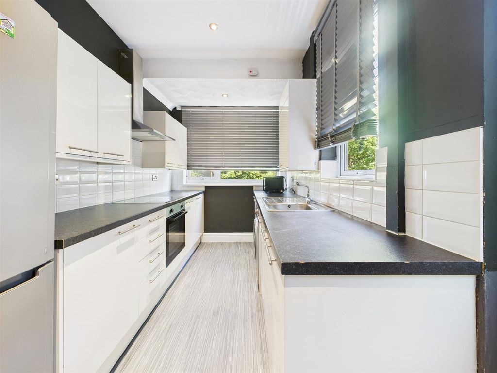 Property photo 3 of 6 Cam04063G0-Pr0071-Still003.Jpg