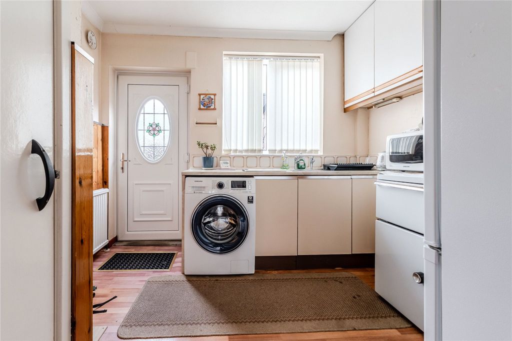 Property photo 3 of 15 Kitchen