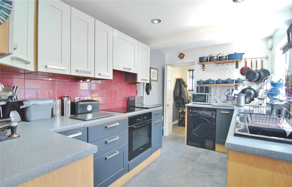 Property photo 3 of 21 Picture No. 13