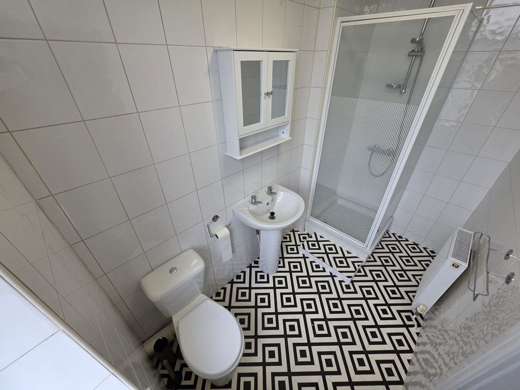 Property photo 3 of 3