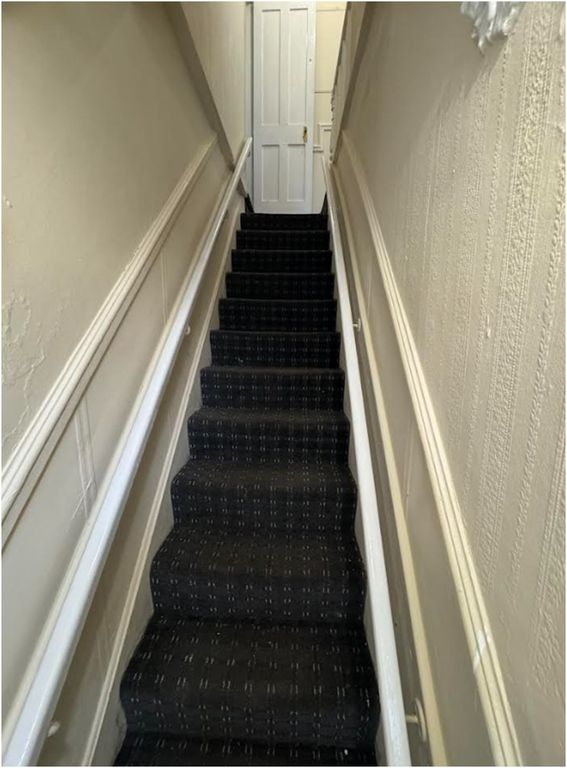 Property photo 3 of 7 Steps