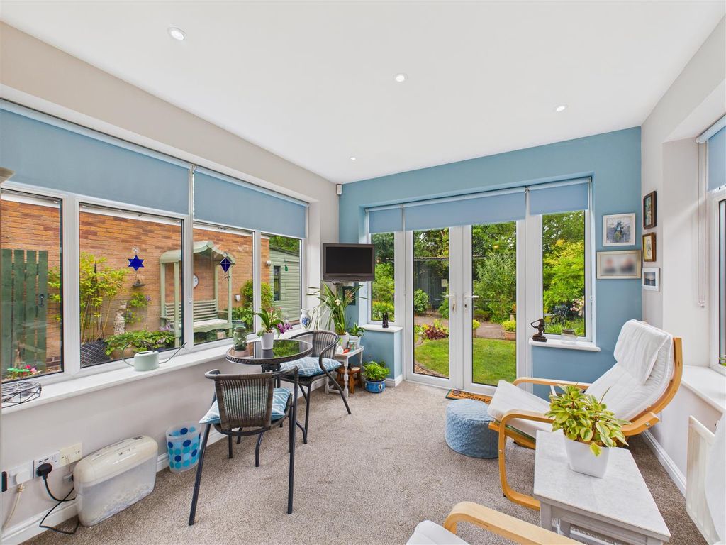 Property photo 3 of 14 Garden Room