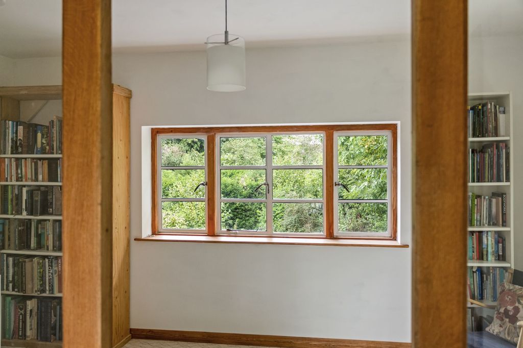 Additional image 15 of 6 bed detached house for saleBrighton Road, Horsham RH13