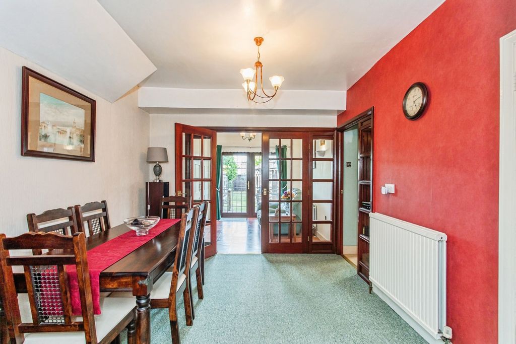 Property photo 3 of 20 Dining Room