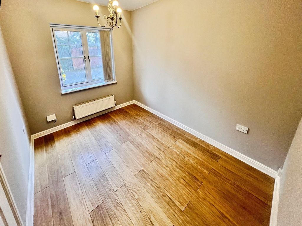 Property photo 2 of 22 Picture No. 77