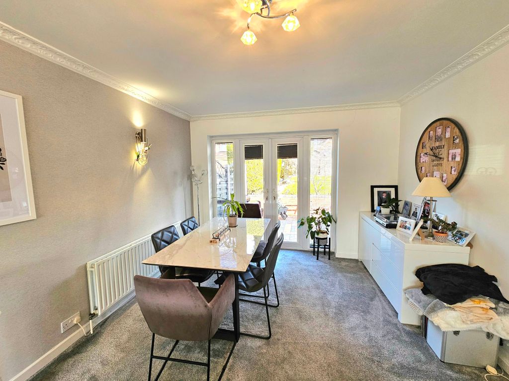 Property photo 3 of 31