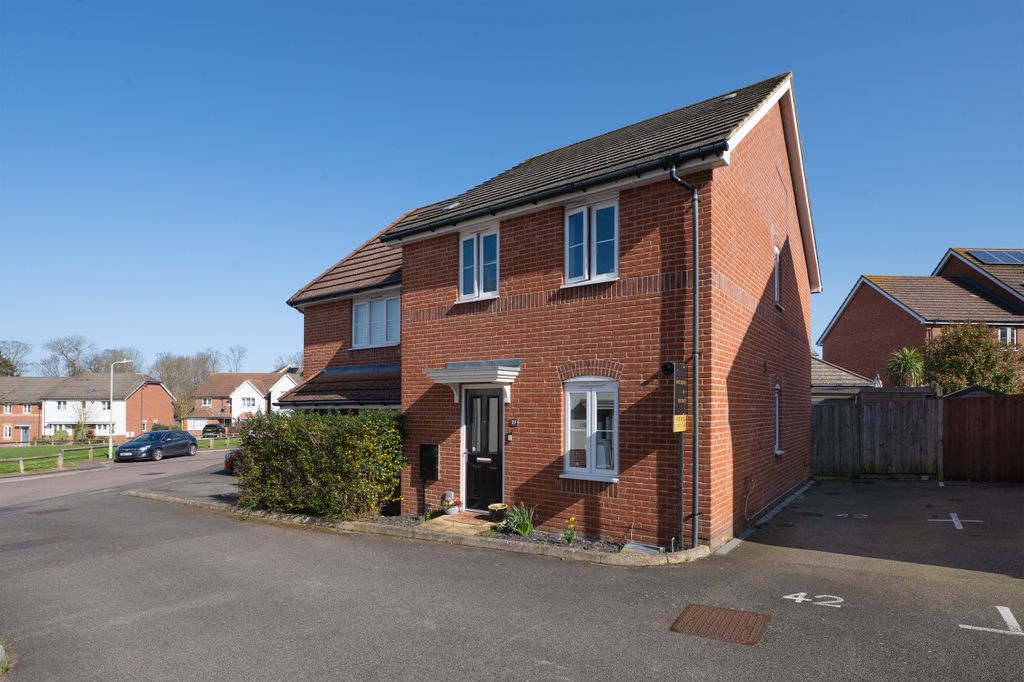 Property photo 1 of 21 Dsc_1102 Copy