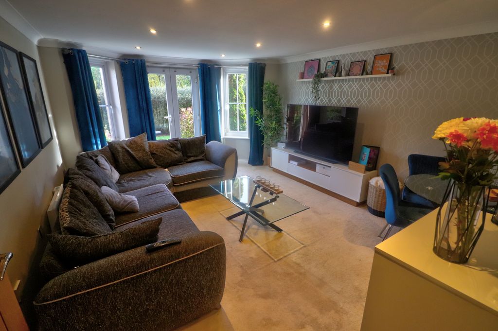 Property photo 2 of 15 Reception