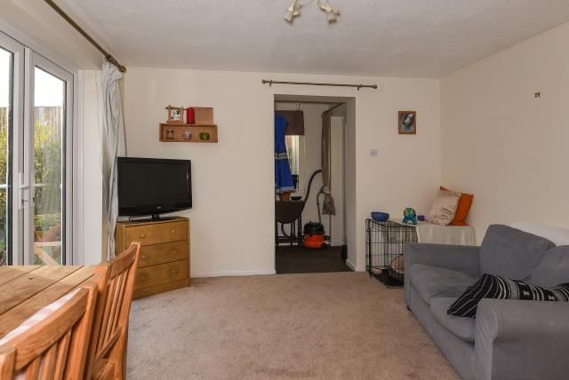 Property photo 2 of 10 Living Room