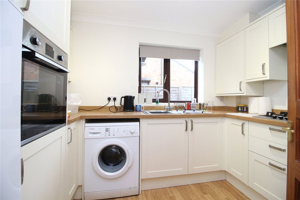 Property photo 3 of 10 Picture No. 04
