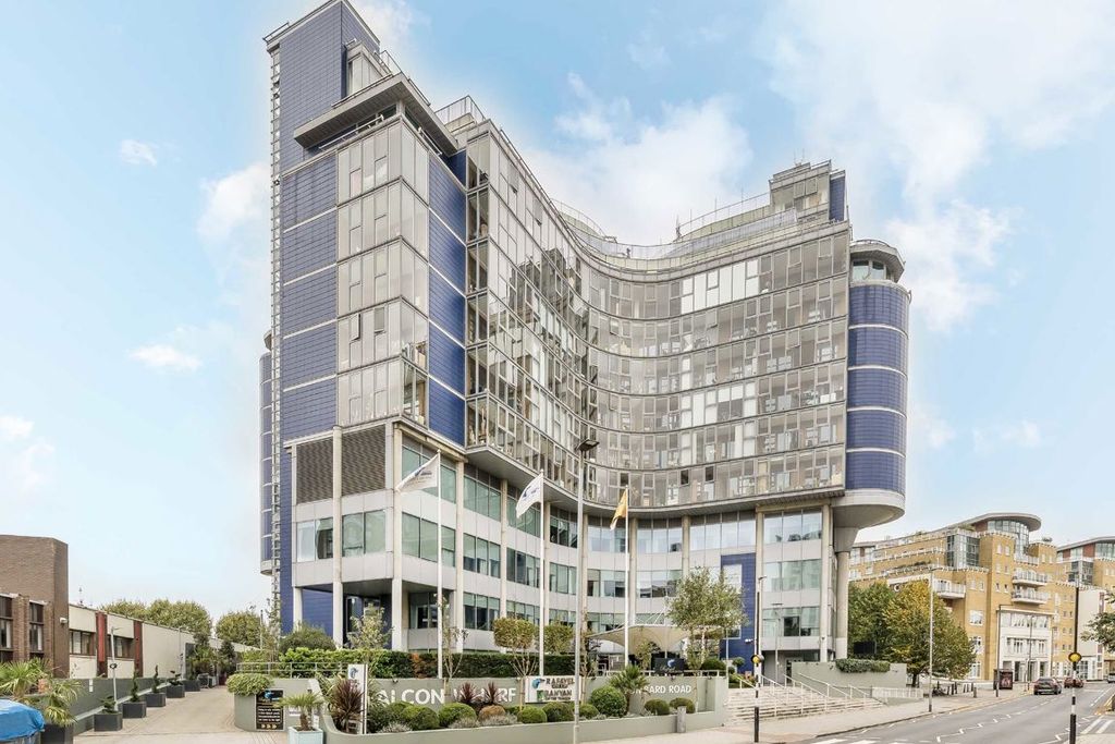 Property photo 1 of 8