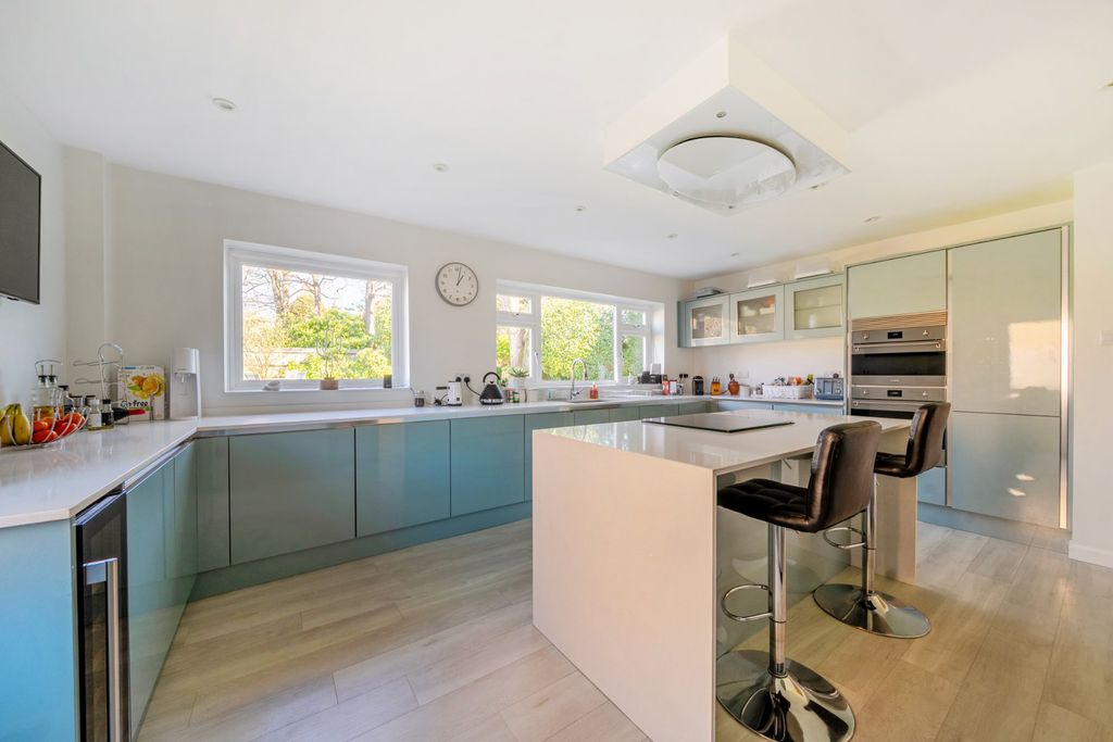 Property photo 3 of 16 Picture No. 03